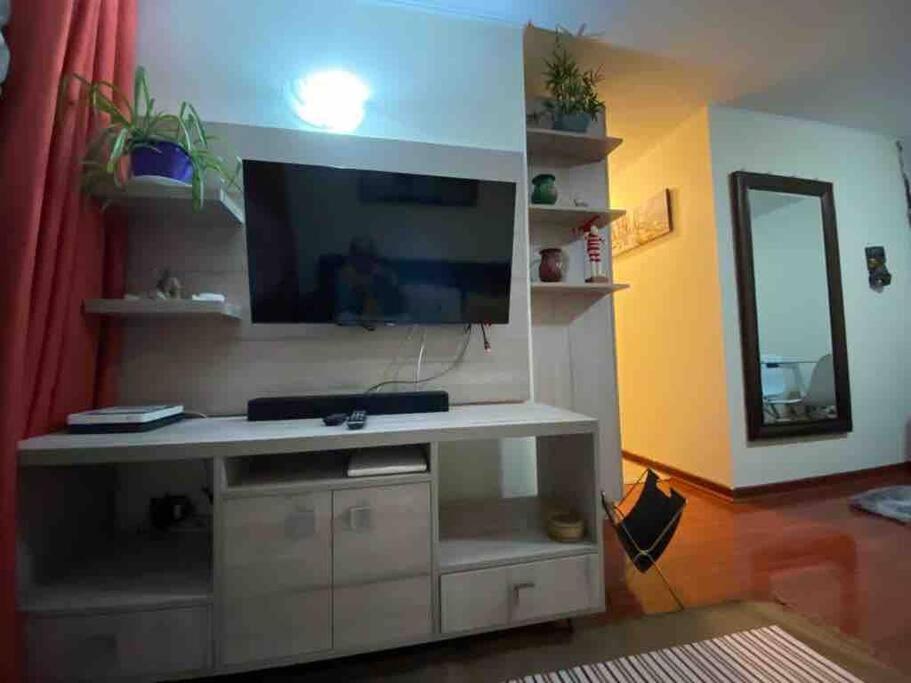 Comodo Departamento En El Centro De Stgo Apartment Santiago Ngoại thất bức ảnh